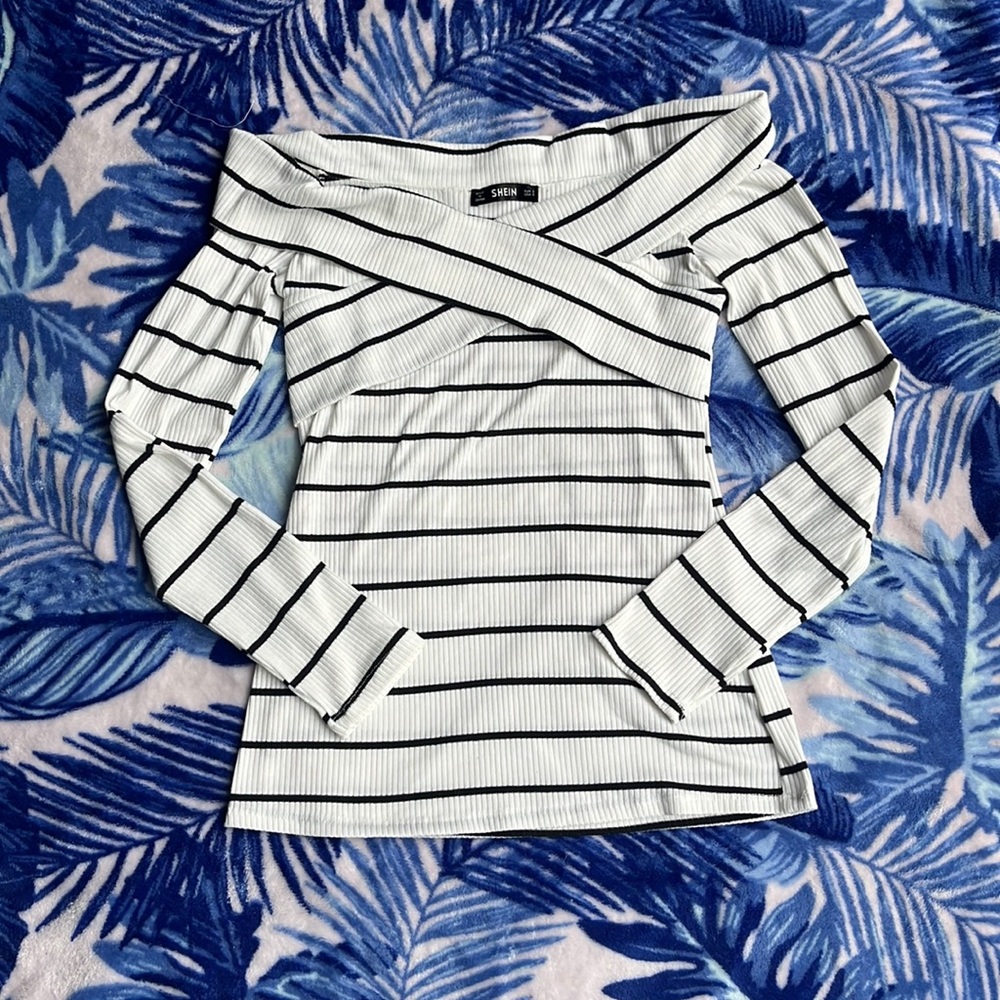 Long sleeves off the shoulder blouse